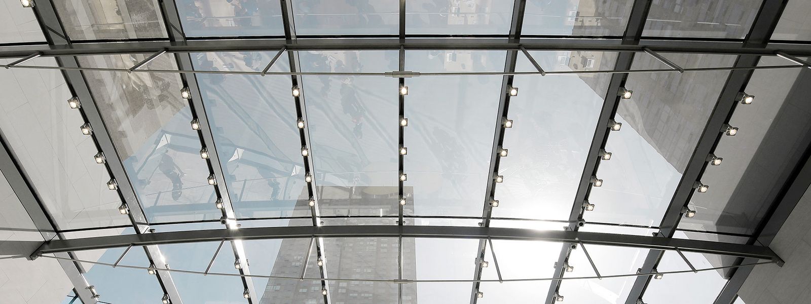 GlasCobond®: safety glass with Sentry® interlayer