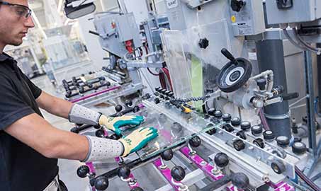 Ausbildung Flachglasmechaniker_trainieren an der Fastlane
